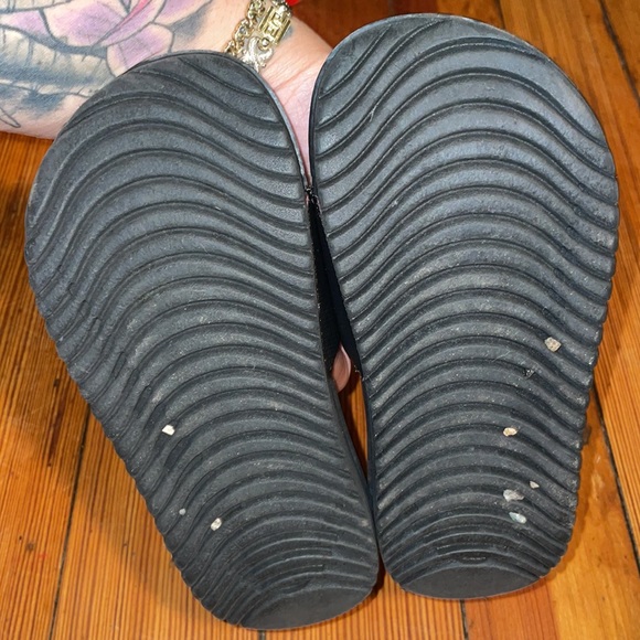 Slides - Picture 5 of 5